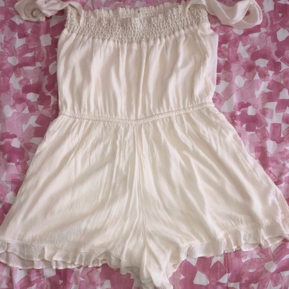 American Eagle Off The Shoulder Romper - Picture 3 of 6